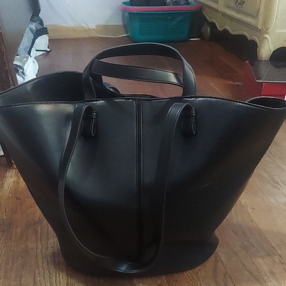 3/$12 Time and Tru Elegant Black Tote - Picture 6 of 9